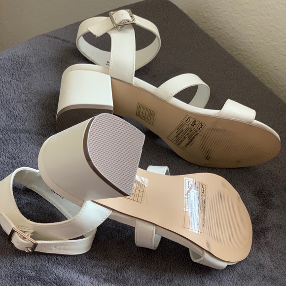 NEW White Forever 21 Sandal Size 7 no flaws - Picture 5 of 10